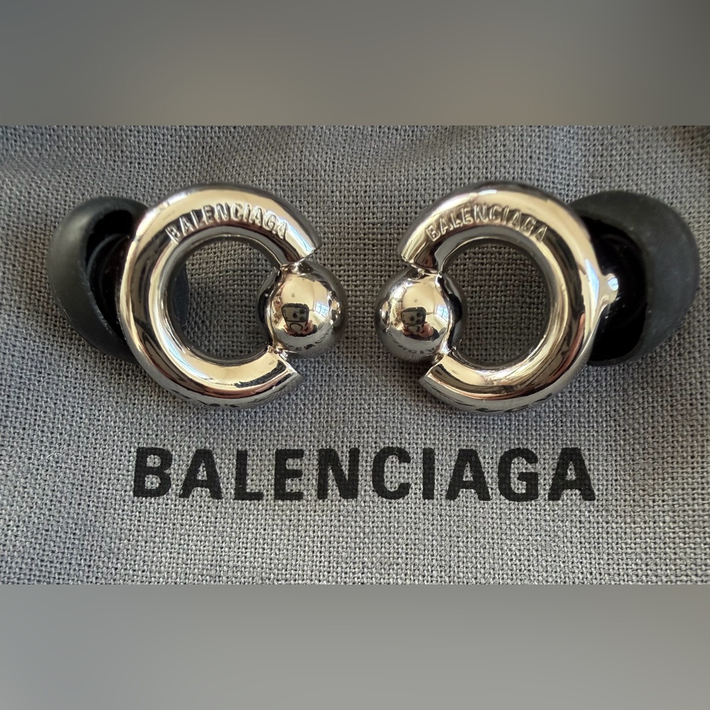 Newbalenciaga Berlin Ball Ear Jewel Earrings 350$